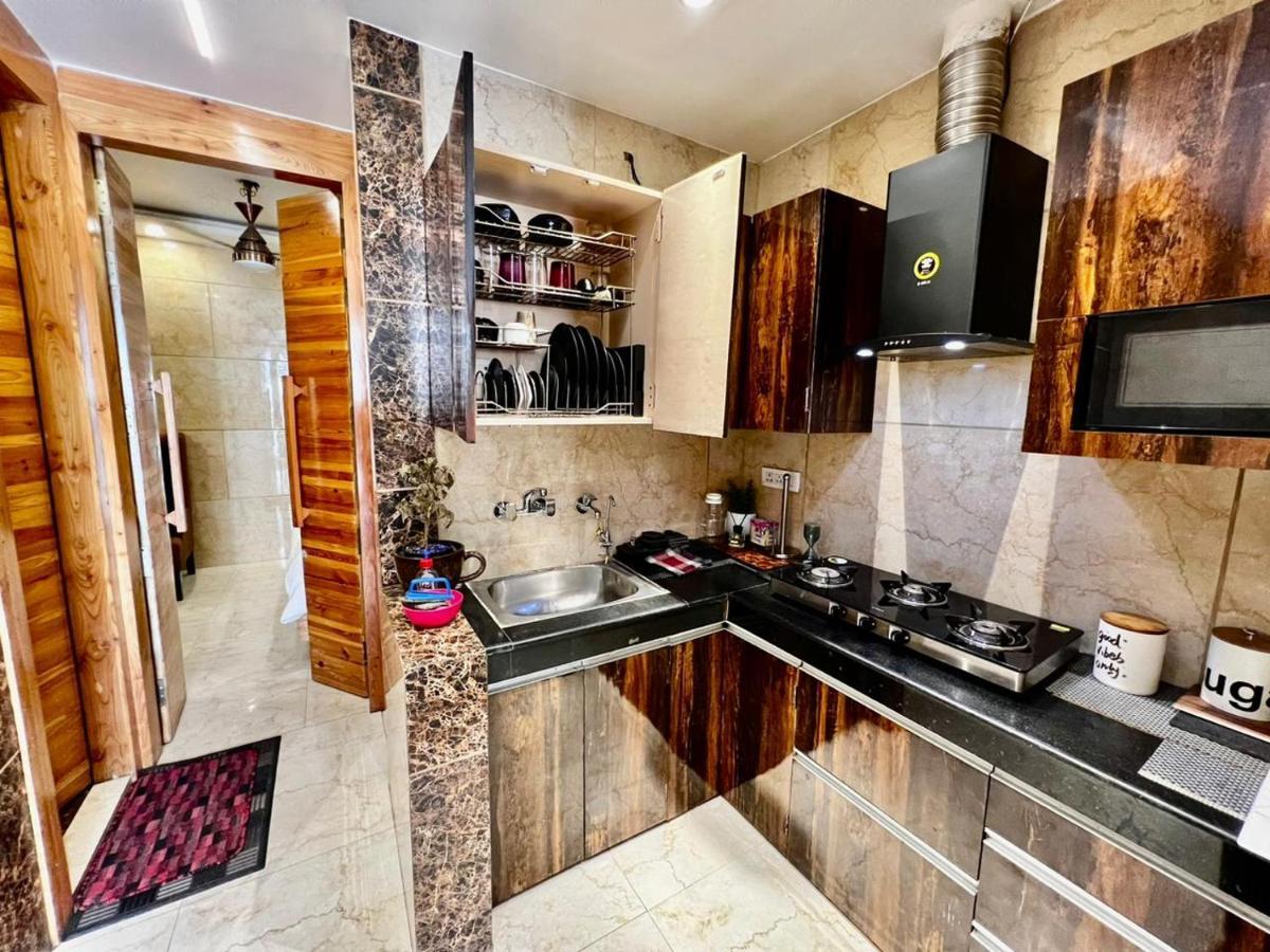 Divine Studios Rajouri Garden Nova Deli Exterior foto