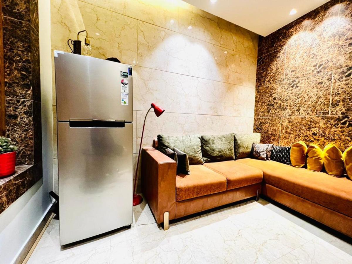 Divine Studios Rajouri Garden Nova Deli Exterior foto