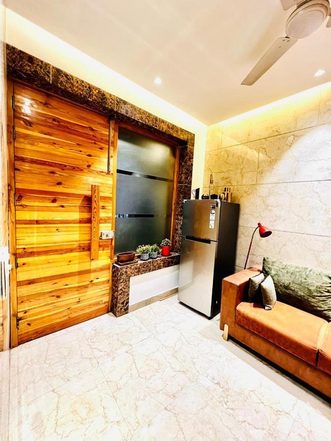 Divine Studios Rajouri Garden Nova Deli Exterior foto